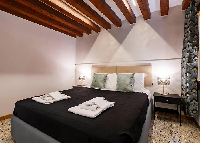 1 Minutes San Marco Square - Karin House 아파트 *